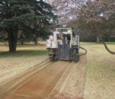 Scarification of surface with a planer/milling machine gravel road advancement